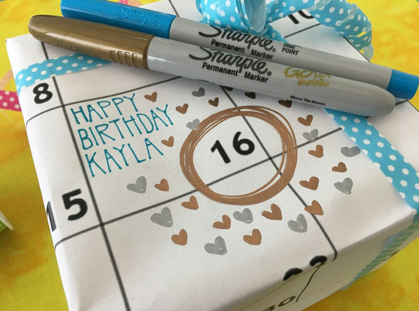 PAPEL DE REGALO PERSONALIZADO